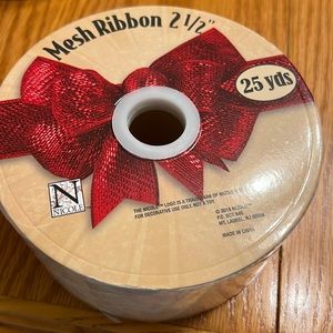 25 yards of White mess ribbon 2.5” New